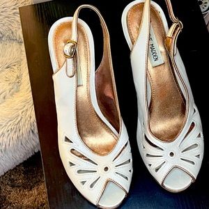 Steve Madden “Argie” Cream Wedge